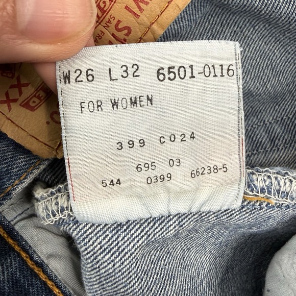 Vintage Levis Jeans Womens Fits 26x30 Blue 501 Butty Fly 90s Denim Made In USA - Picture 11 of 16
